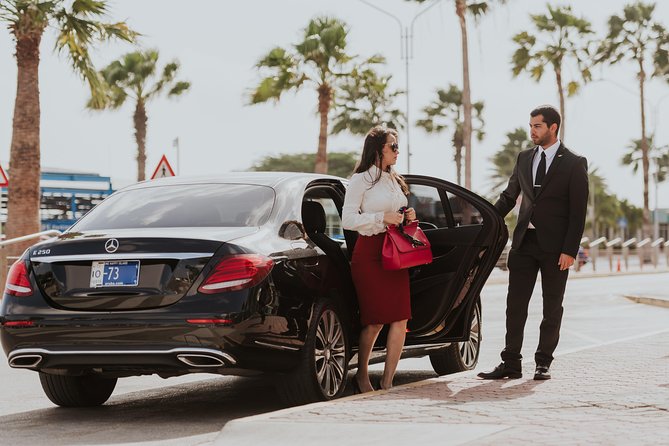VIP Luxury Sedan Airport Transfer - The short ride to your resort
