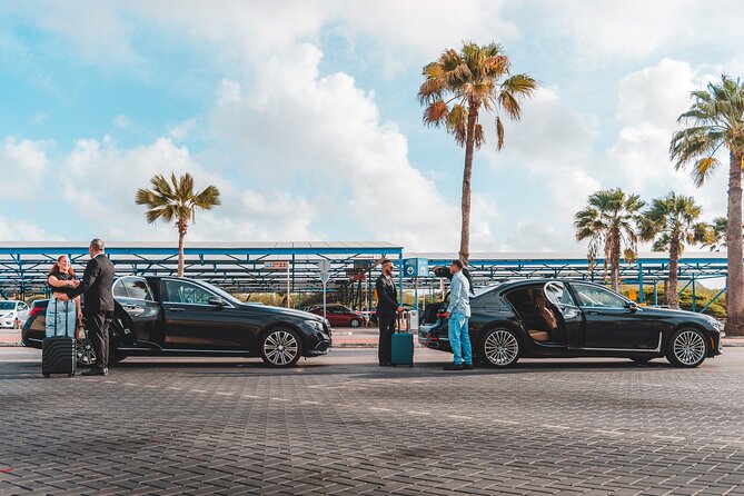 VIP Luxury Sedan Airport Transfer - Who should book this Aruba transfer