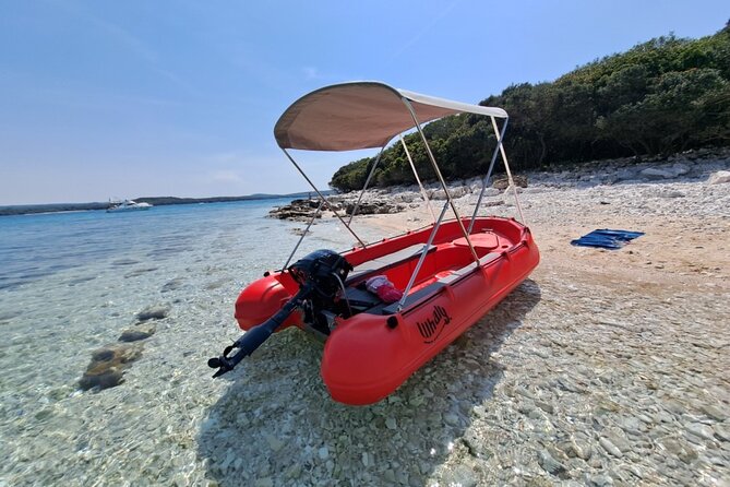 Visit the Cousteau Reserve By Boat Without a License - Taking the boat from Pointe-Noire to the Cousteau Reserve