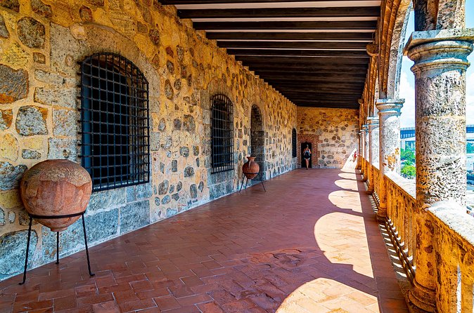 Walking Tour from Santo Domingo City - Walking Calle Las Damas